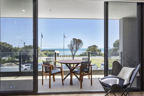 Blairgowrie Apartment 1 - On The Beach - Phillip Island Accommodation 0