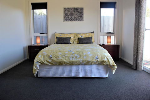 Tamara Temptation - Phillip Island Accommodation 10