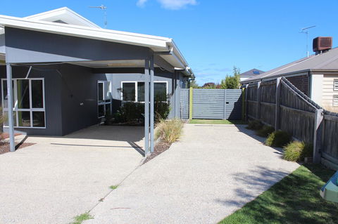 Tamara Temptation - Phillip Island Accommodation 20