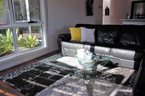 Tamara Temptation - Phillip Island Accommodation 4