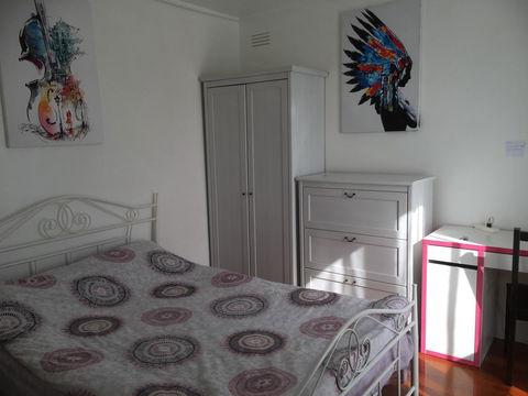 Doncaster Westfield Home Stay - Phillip Island Accommodation 43