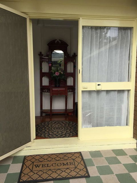 Doncaster Westfield Home Stay - Phillip Island Accommodation 16