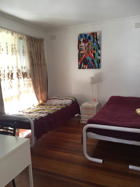 Doncaster Westfield Home Stay - Phillip Island Accommodation 32