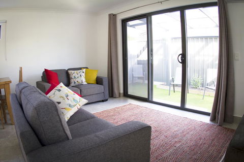 16 King Street - Phillip Island Accommodation 5