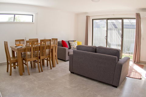 16 King Street - Phillip Island Accommodation 2