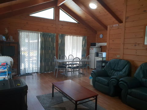 Kiramli Villas - Phillip Island Accommodation 5