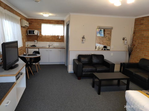 Coachman Motel And Holiday Units - Phillip Island Accommodation 24