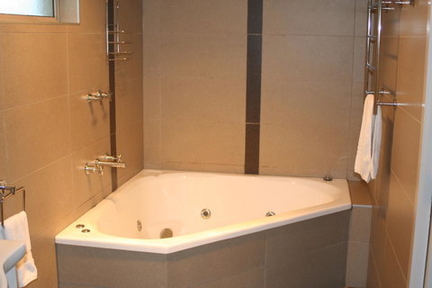 Coachman Motel And Holiday Units - Phillip Island Accommodation 12