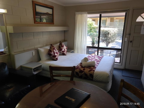 Coachman Motel And Holiday Units - Phillip Island Accommodation 35