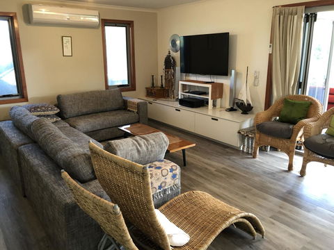 Beautiful, Cosy And Quiet - Phillip Island Accommodation 4