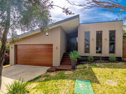 Blairgowrie Moonah Beach House: Walk To Beach - Phillip Island Accommodation 9