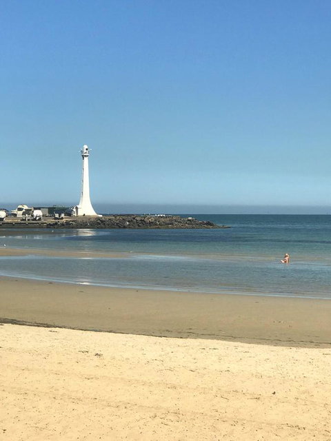 Beach Front Beauty - Phillip Island Accommodation 21