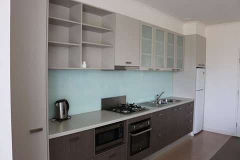 Bairnsdale International - Phillip Island Accommodation 13