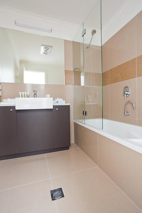 Bairnsdale International - Phillip Island Accommodation 4