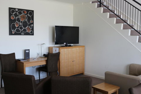 Bairnsdale International - Phillip Island Accommodation 29