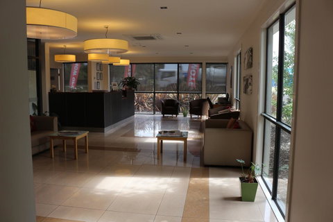Bairnsdale International - Phillip Island Accommodation 18