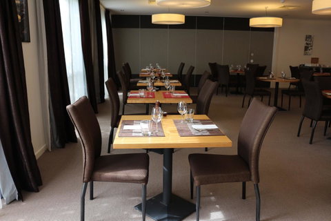 Bairnsdale International - Phillip Island Accommodation 15