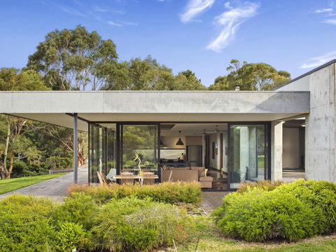 Cypress Hill - Phillip Island Accommodation 12