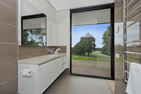 Cypress Hill - Phillip Island Accommodation 6