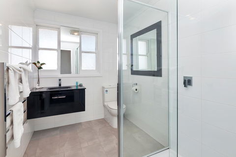 Lake Wendouree Luxury Apartments - Phillip Island Accommodation 13