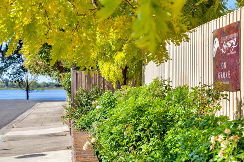 Lake Wendouree Luxury Apartments - Phillip Island Accommodation 9