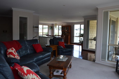 Ocean View Beach House - Phillip Island Accommodation 14