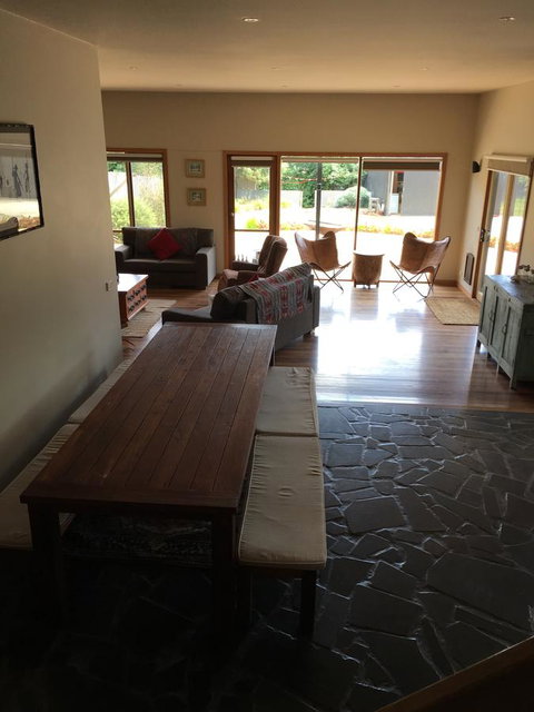 Apostle Hideaway - Central Port Campbell - Phillip Island Accommodation 3