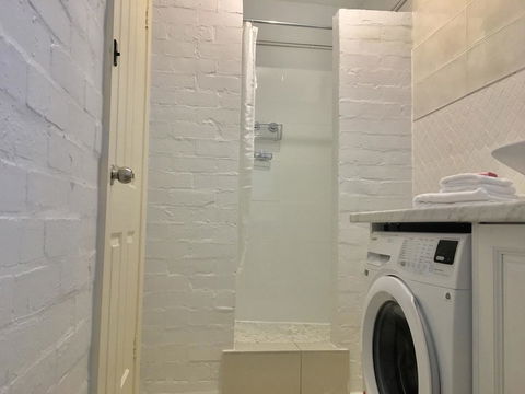 The Wheelhouse - 2BR Waterfront Apt In Town - Phillip Island Accommodation 14