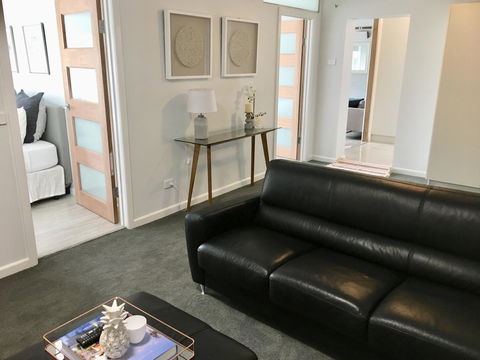 The Wheelhouse - 2BR Waterfront Apt In Town - Phillip Island Accommodation 10