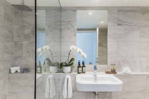 Quay West Suites Melbourne - Phillip Island Accommodation 11