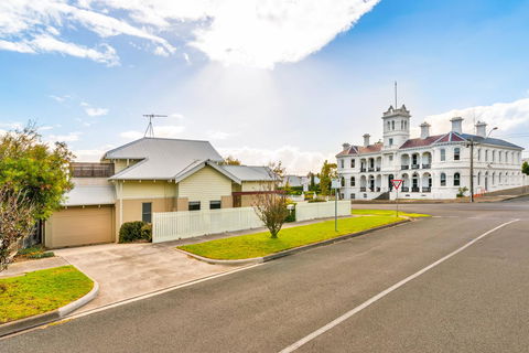 Beach Belle - Phillip Island Accommodation 7