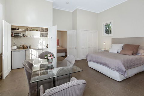 Camellia Cottage - Phillip Island Accommodation 4