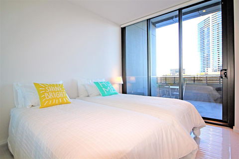 Auzzie Apartments Docklands, Melbourne - Phillip Island Accommodation 10