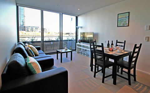 Auzzie Apartments Docklands, Melbourne - Phillip Island Accommodation 4
