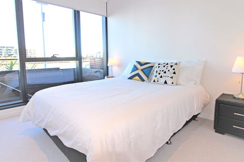 Auzzie Apartments Docklands, Melbourne - Phillip Island Accommodation 8
