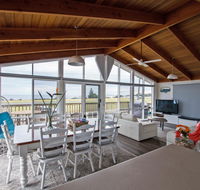 Stunning Waterfront only 10 minutes to Phillip Island - Pet Friendly - Phillip Island Accommodation