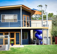 The Blue House - Rye Family Entertainer