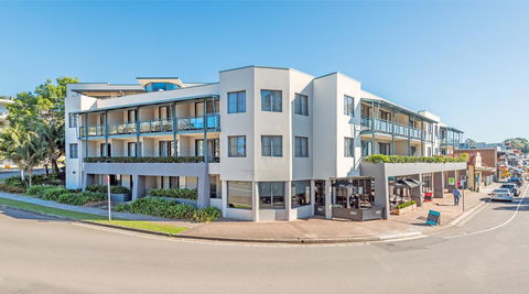The Brighton Apartments - Phillip Island Accommodation 0