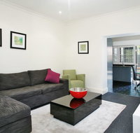 The Courtyard of St Neot - Art Deco 2BR Potts Point Apartment with Large Courtyard in Stunning Location - Phillip Island Accommodation