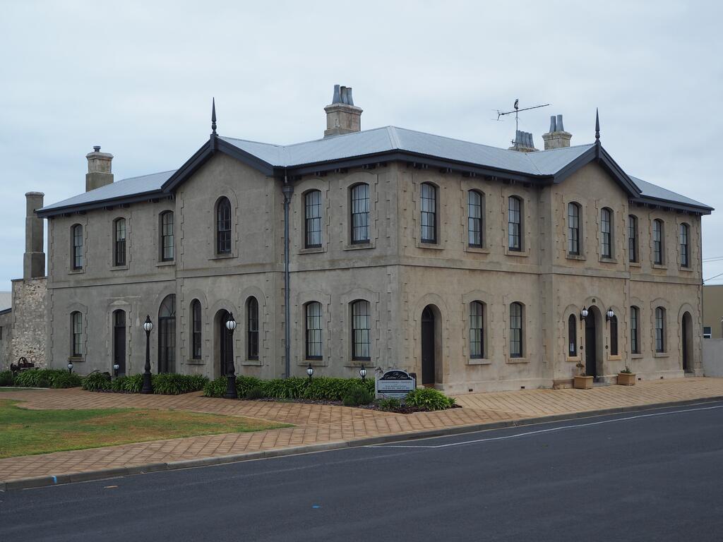 Port Macdonnell SA Phillip Island Accommodation