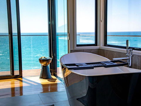 THE DECK HOUSE - A WYE RIVER ICON - Phillip Island Accommodation 2