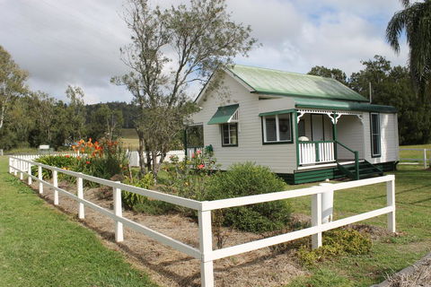 The Dollhouse Cottage - Phillip Island Accommodation 1