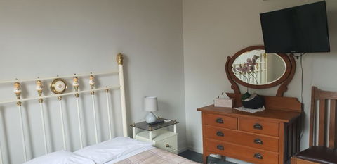 The Eastern Hotel - Phillip Island Accommodation 3