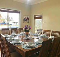 The Entertainer - Downtown Orange Sleeps 11 - Phillip Island Accommodation