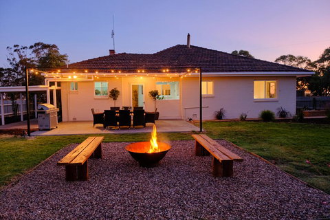The Farmhouse. - Phillip Island Accommodation 0