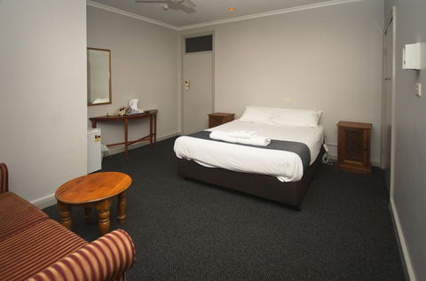The George Hotel - Phillip Island Accommodation 3
