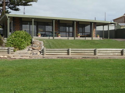 The Hideaway - Phillip Island Accommodation 2