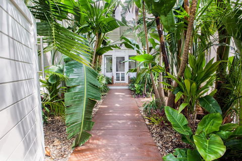 The Lakehouse In Raffetys Resort - Phillip Island Accommodation 0