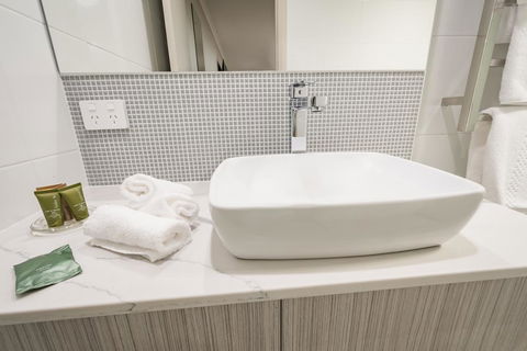 The Lighthouse Hotel - Phillip Island Accommodation 1