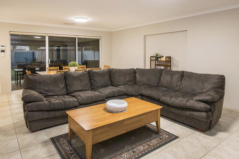 The Oaks - Phillip Island Accommodation 3